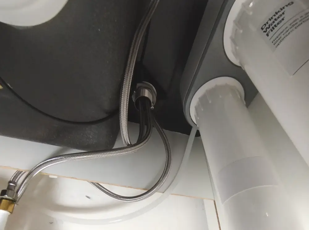 Filtre sous évier avec robinet mitigeur 3 voies et flexibles