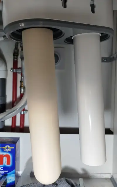Installation et vissage des filtres Doulton dans le porte filtre DUO sous comptoir