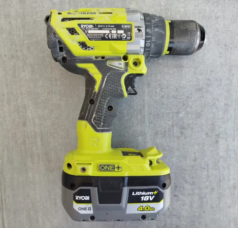 Perceuse visseuse Ryobi R18PD7 sans-fil