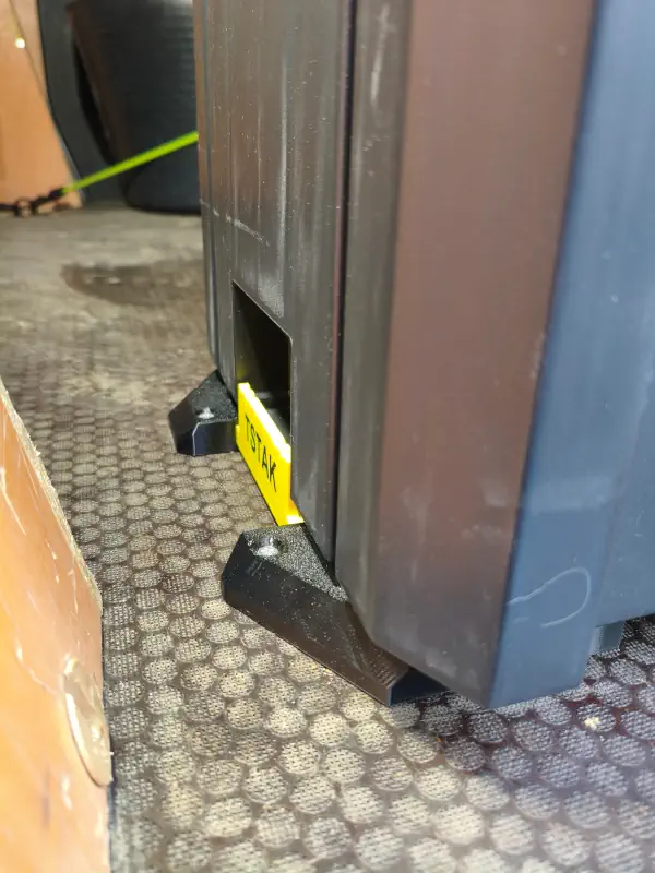 Fixation dans un véhicule avec module Pro-Stack et TSTAK