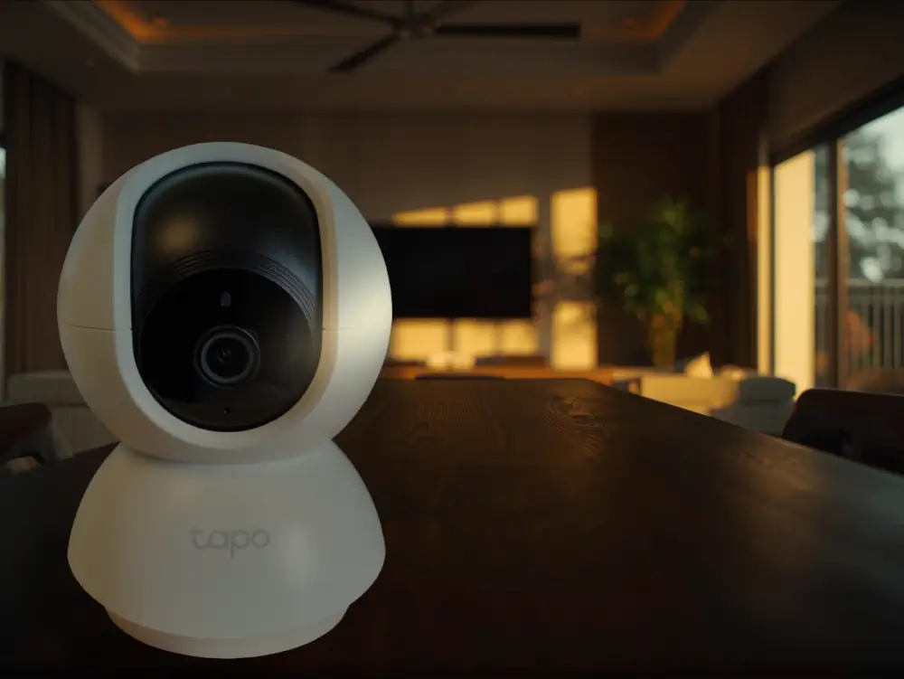 Caméra Tapo C210 dans un salon