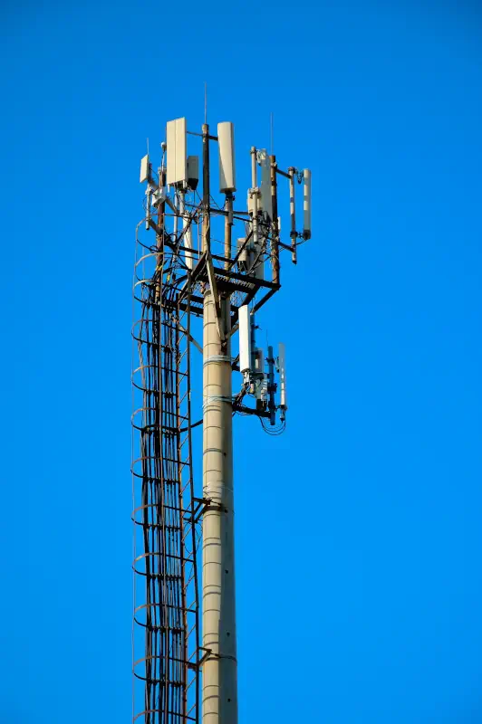Une antenne Wifi alimentée par câble