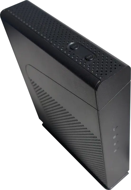 La Box Plus de Red by SFR de face 3/4