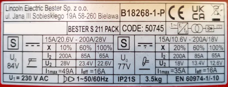 Étiquette des caractéristiques techniques du poste à souder Lincoln Electric Bester S 211.